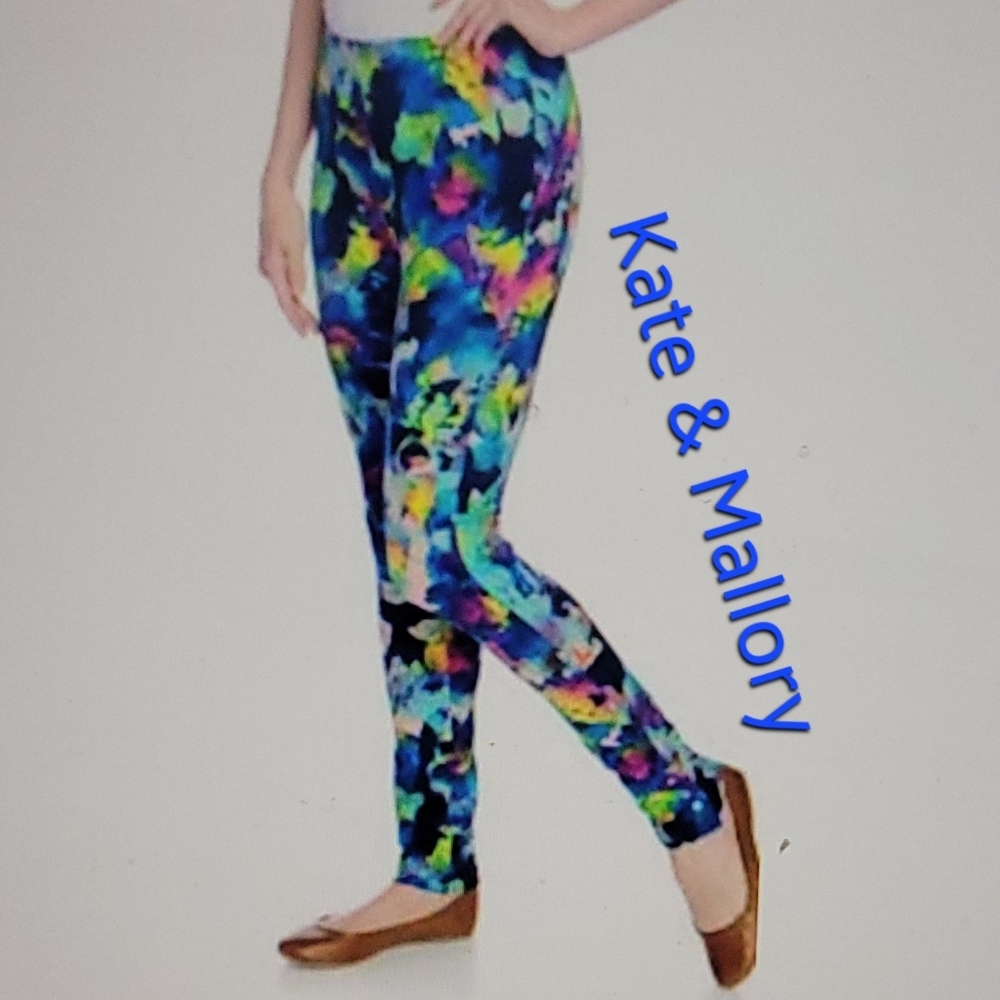 Kate & Mallory Slimming Options Watercolor Knit Ankle Snap Pull On Leggings. M